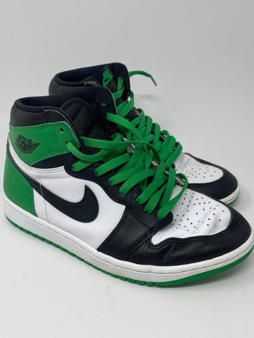 Nike Air Jordan Retro 1 High OG Lucky Green Shoes Mens Size 8 White DZ5485-031